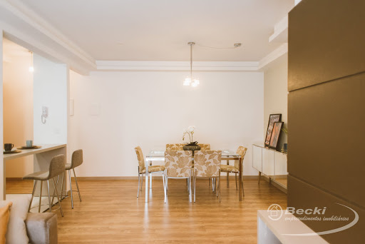 Living do apartamento decorado