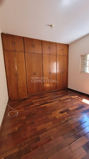Quarto 1 - Armário