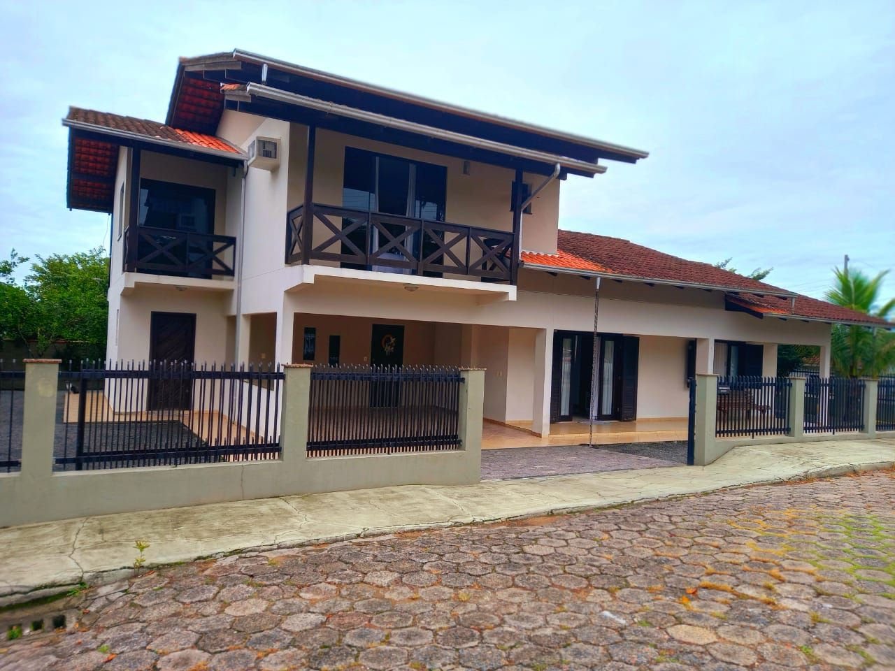 Casa à venda com 4 quartos, 1 suíte, 6 vagas e 230m² no Itoupava Norte, Blumenau (SC) — foto 2 de 11