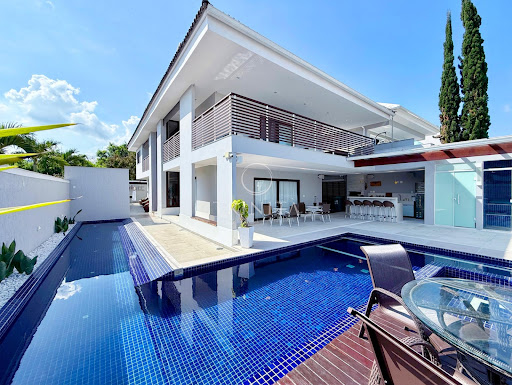 Fachada da casa à venda no Riviera Del Sol