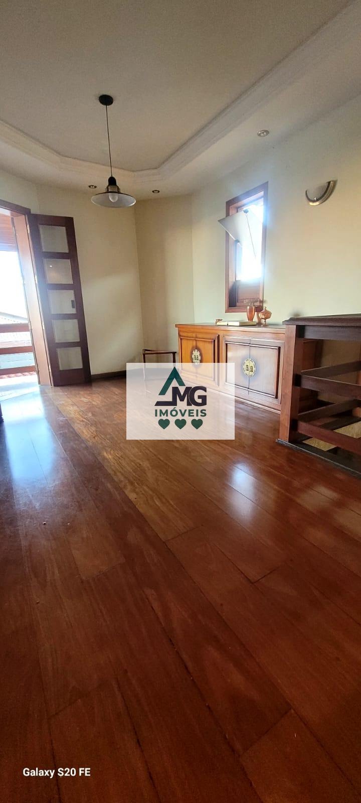 Casa à venda com 4 quartos, 1 suíte, 3 vagas e 424m² no Chácara das Rosas, Três Corações (MG) — foto 8 de 30