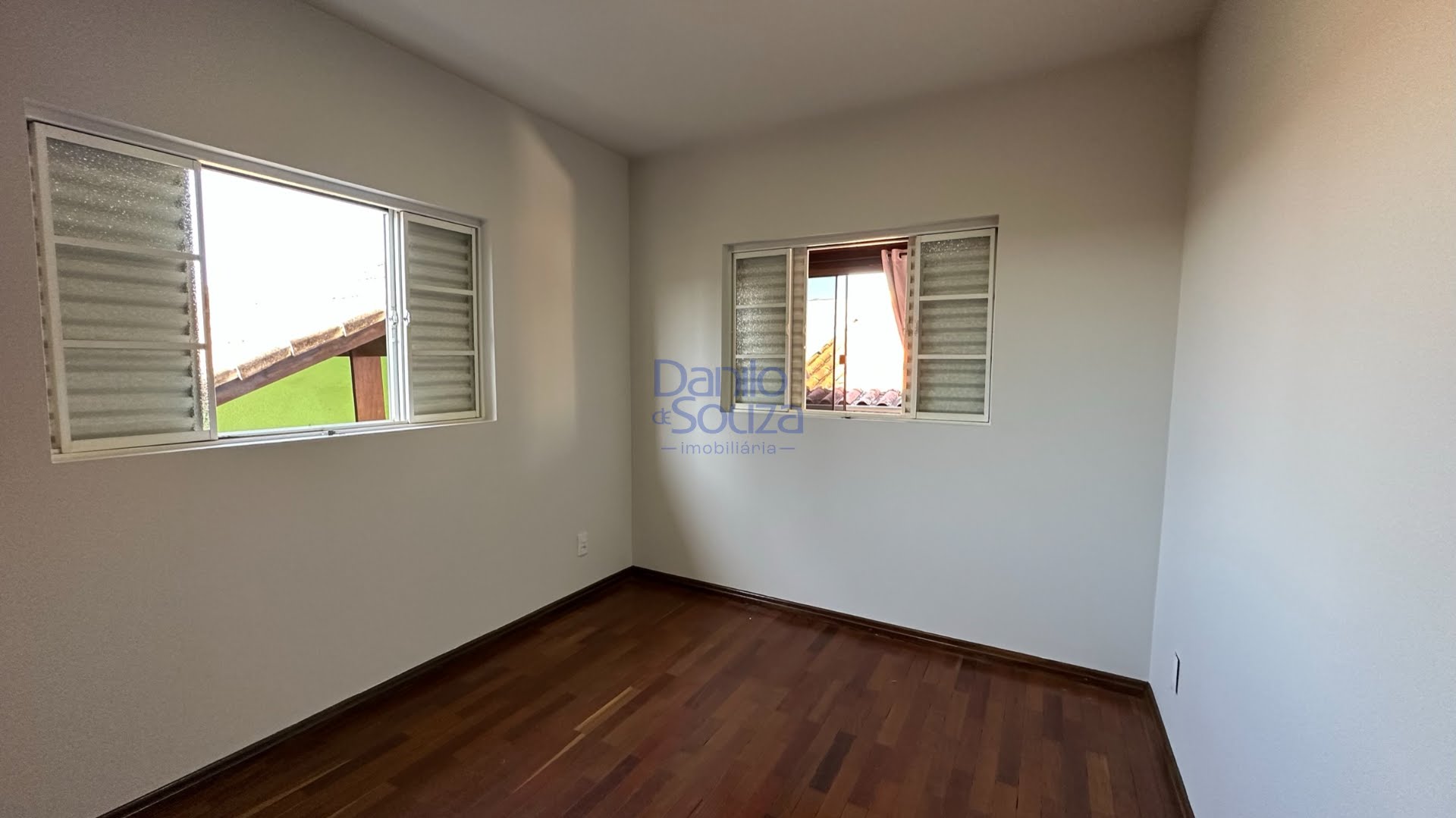 Casa à venda com 3 quartos, 1 suíte, 4 vagas e 300m² no Alvorada, Araxá (MG) — foto 10 de 25