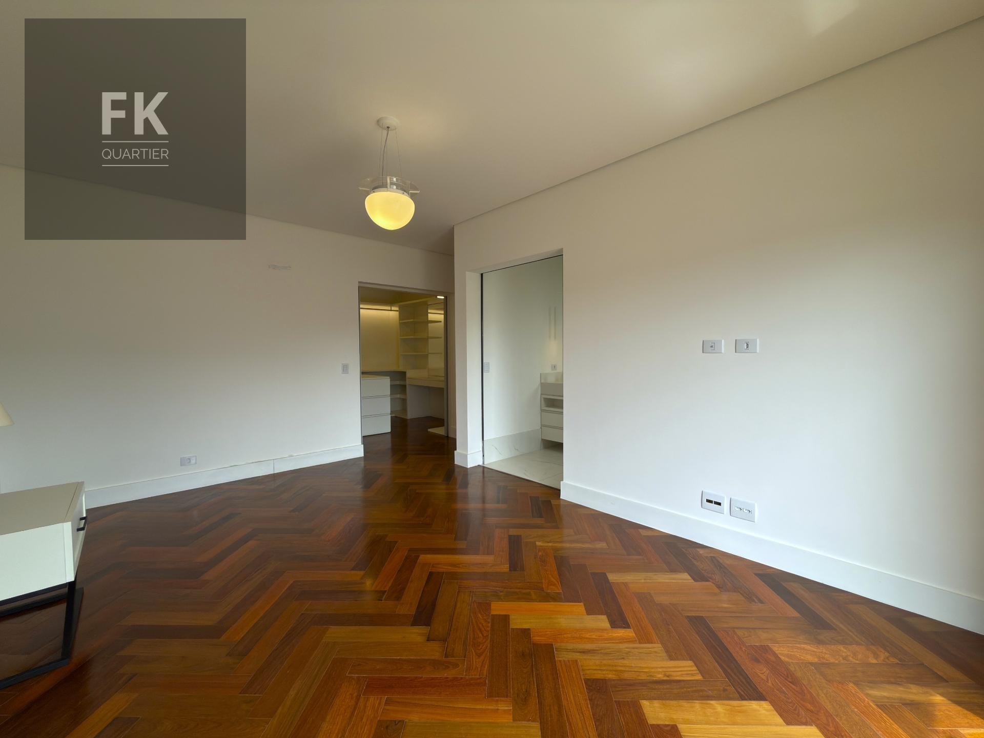 Casa à venda com 5 quartos, 5 suítes, 6 vagas e 422m² no Cidade Tamboré, Santana de Parnaíba (SP) — foto 27 de 30