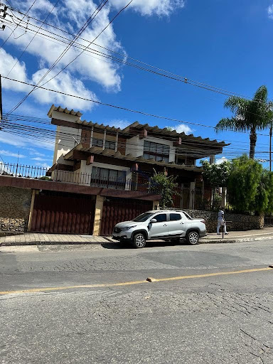 Casa / Prédio à Venda no Centro  -  Sete Lagoas