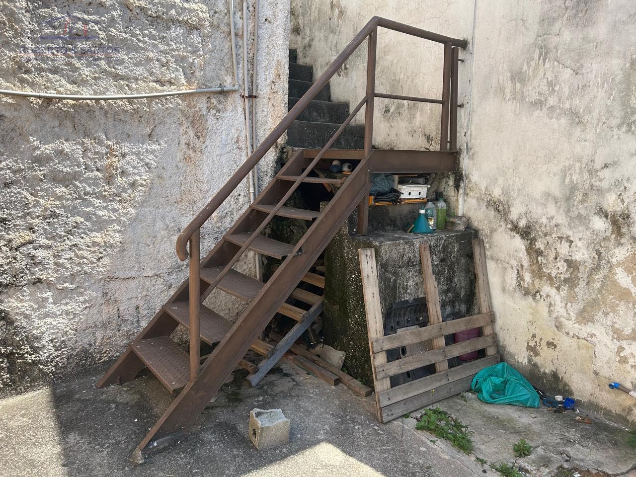 Escadas de acesso