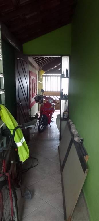 Casa à venda com 3 quartos, 2 banheiros, 2 vagas e 110m² no Guilhermina, Praia Grande (SP) — foto 23 de 24