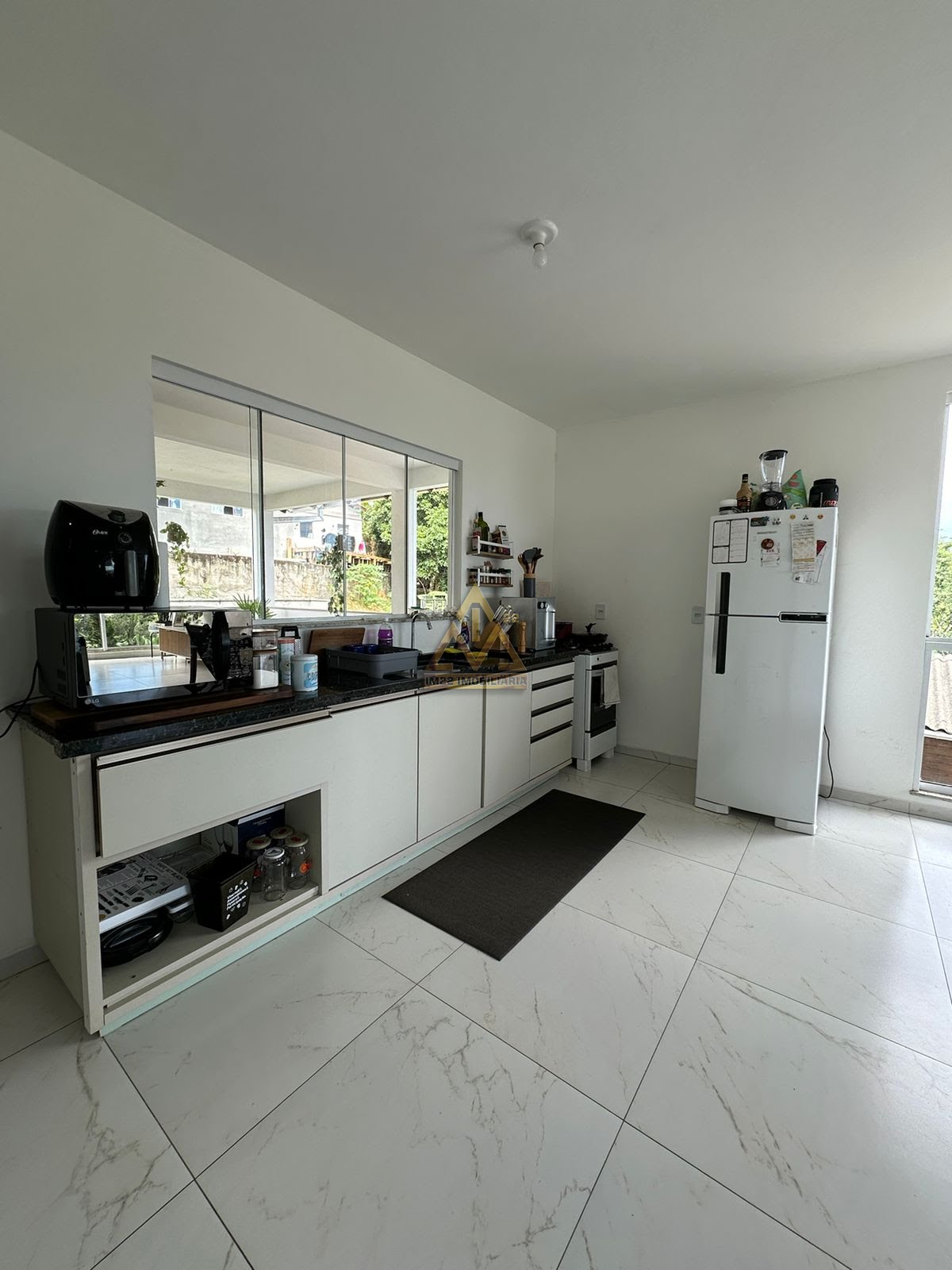 Casa à venda com 4 quartos, 4 banheiros, 2 vagas e 220m² no Água Verde, Blumenau (SC) — foto 6 de 23