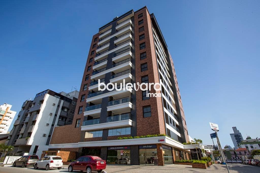 Apartamento à venda com 3 quartos, 3 banheiros, 1 vaga e 129m² no Estreito, Florianópolis — foto principal