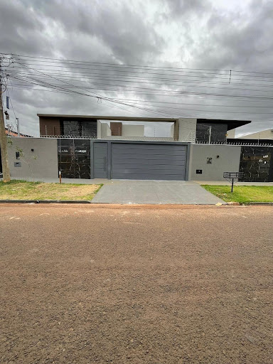 Casa em Universitário  -  Campo Grande