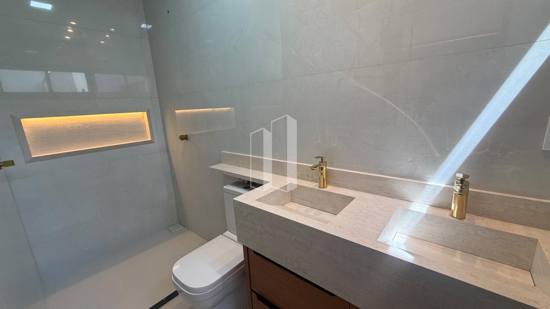 Casa à venda com 4 quartos, 3 suítes, 4 vagas e 220m² no Parque Amazônia, Goiânia (GO) — foto 14 de 16