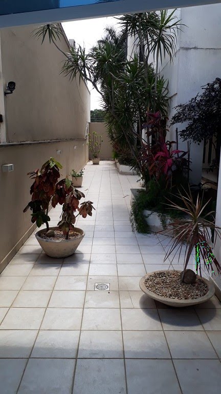 AREA LLAZER