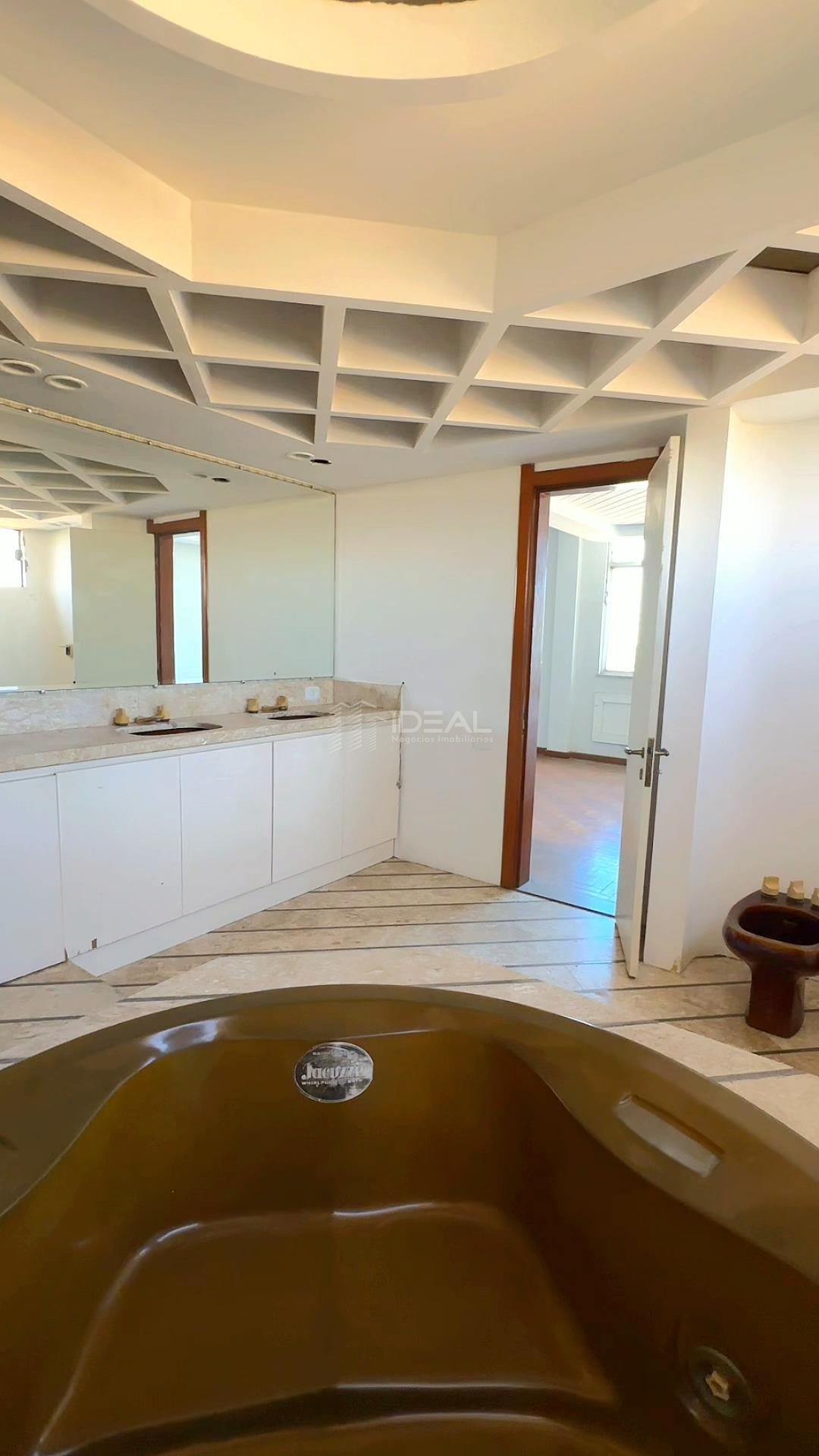 Apartamento à venda com 3 quartos, 2 suítes, 4 vagas e 378m² no Jardim Carioca, Campos dos Goytacazes (RJ) — foto 14 de 25