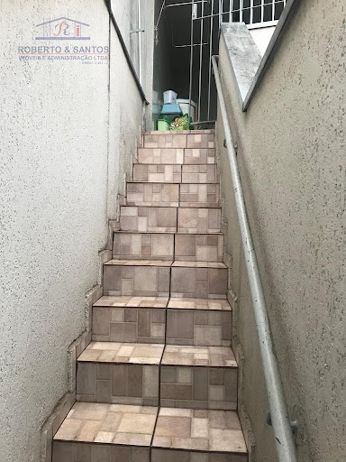 Escadas para a edícula