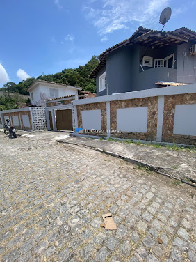 Apartamento 3 dorms, 1 suíte no Centro de Porto Seguro. 2 banheiros. À venda por R$320.000. Confira!