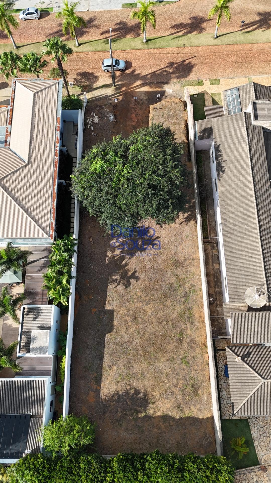 Terreno à venda com 800m² de terreno no Riviera do Lago, Araxá (MG) — foto 2 de 3