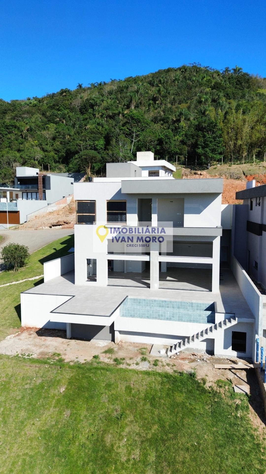 Casa à venda com 4 quartos, 4 suítes, 3 vagas e 551m² no Ingleses Norte, Florianópolis (SC) — foto 13 de 30