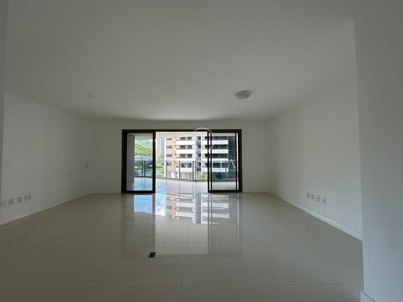 sala-trinitaimobiliaria-orobyornareilhapura