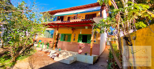 Casa em Alto da Boa Vista com 03 quartos e terreno plano a menos de 400m da rua coberta  -  Miguel Pereira