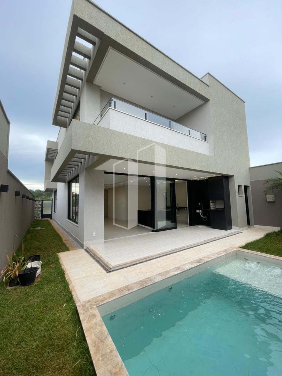 Casa à venda com 3 quartos, 3 suítes, 4 vagas e 220m² no Jardins Parma, Senador Canedo (GO) — foto 10 de 30