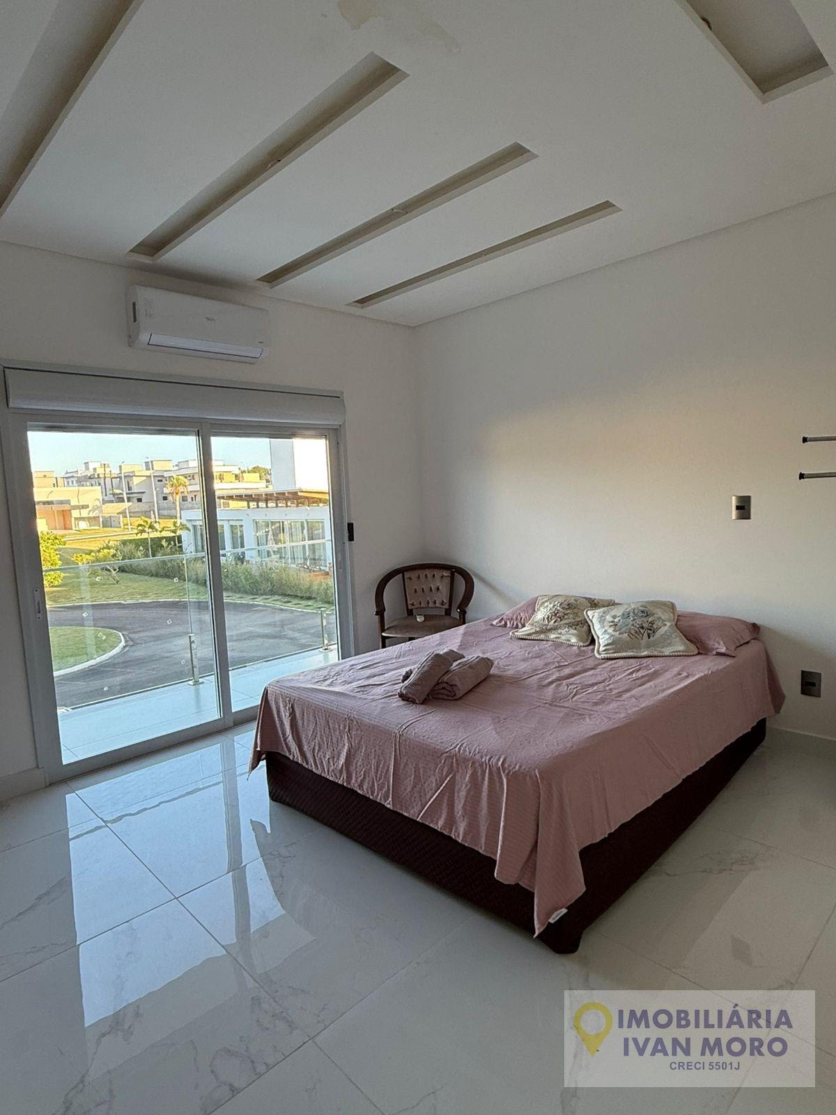 Casa à venda com 3 quartos, 3 suítes, 4 vagas e 212m² no São João do Rio Vermelho, Florianópolis (SC) — foto 13 de 23