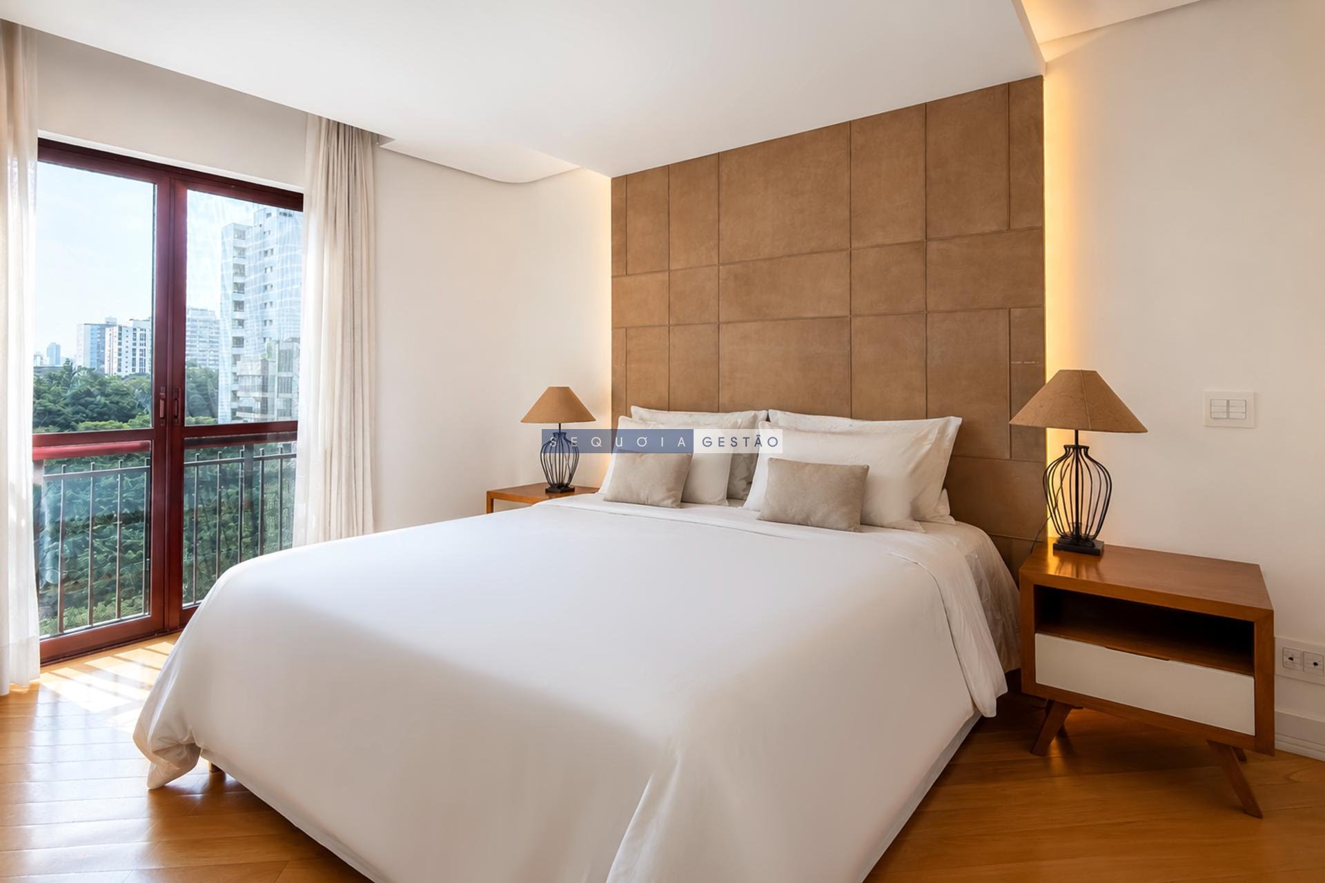 Apartamento à venda com 3 quartos, 3 suítes, 4 vagas e 315m² no Jardim Europa, São Paulo (SP) — foto 25 de 30