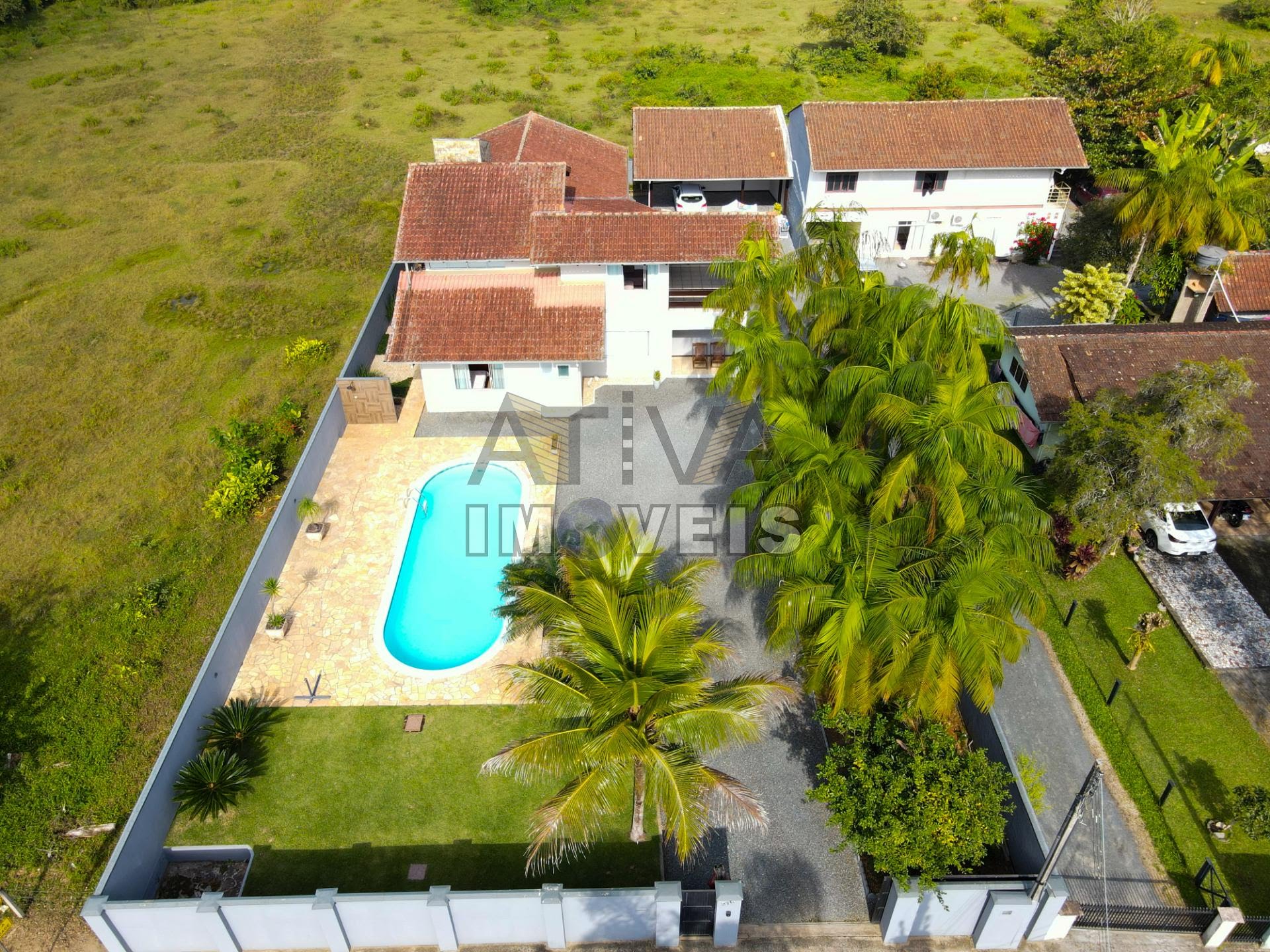 Casa e Terreno vista aérea