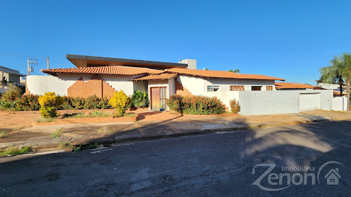 Casa em Parque das Nações  -  Adamantina
