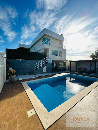 Casa em Manguinhos - Serra: 3 Suítes, 400m² por R$3,69M