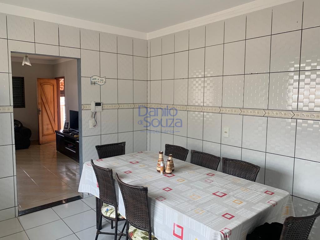 Casa à venda com 3 quartos, 1 suíte, 4 vagas e 410m² no Camuá, Araxá (MG) — foto 5 de 12