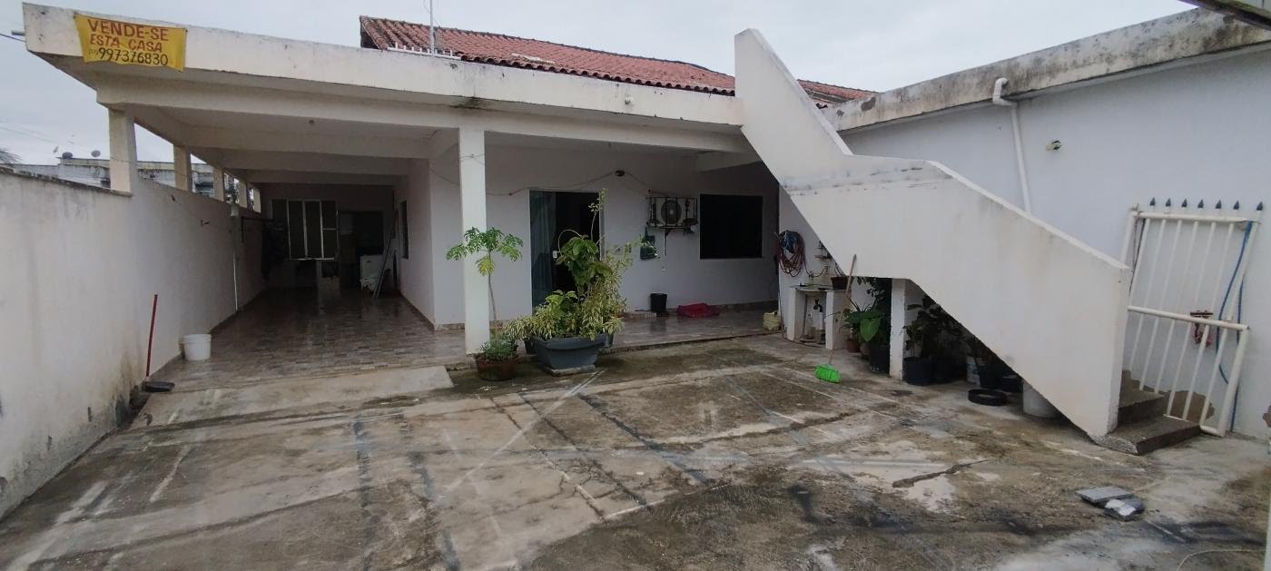 Casa à venda com 2 quartos, 1 suíte, 3 vagas e 240m² no Verdes Mares, Rio das Ostras (RJ) — foto 2 de 8