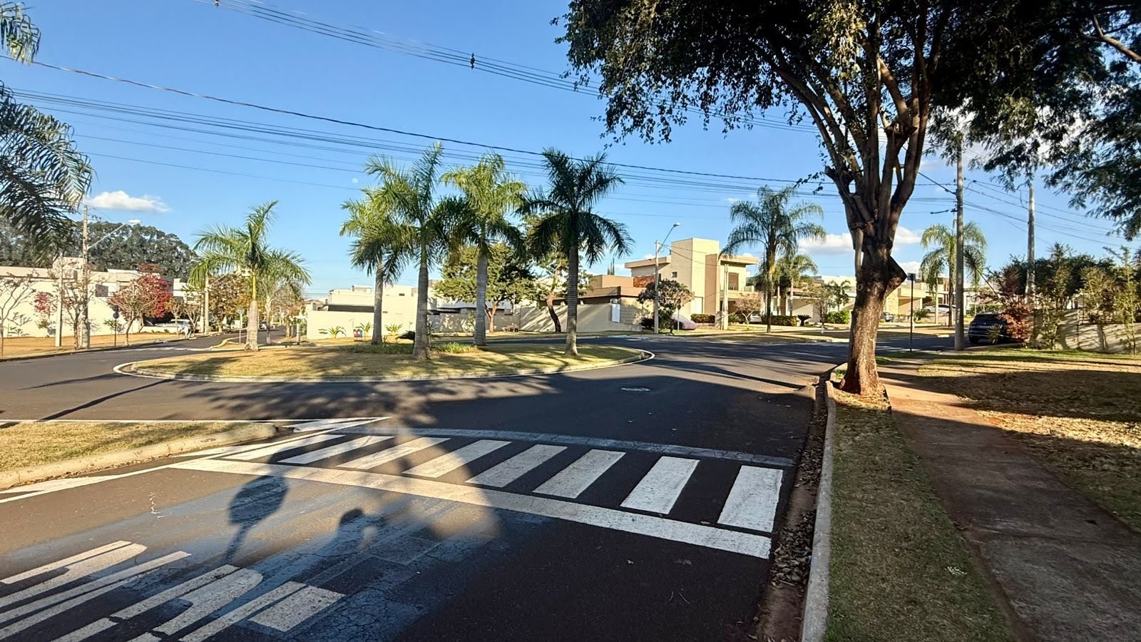 Casa à venda com 3 quartos, 3 suítes, 4 vagas e 172m² no Jardim Cybelli, Ribeirão Preto (SP) — foto 3 de 30