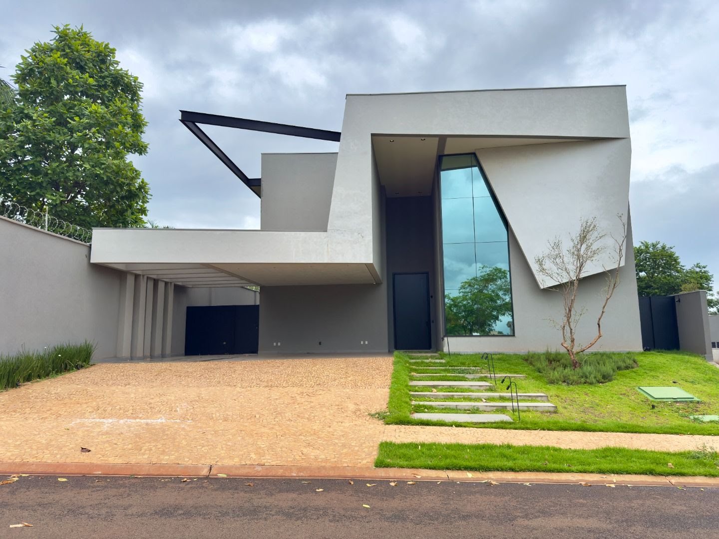 Casa à venda com 4 quartos, 4 suítes, 6 vagas e 490m² no Jardim Olhos D Agua, Ribeirão Preto (SP) — foto 2 de 30