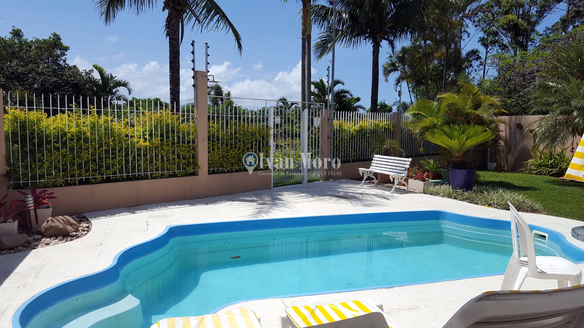 Casa para alugar com 4 quartos, 4 suítes, 3 vagas e 250m² no Daniela, Florianópolis (SC) — foto 16 de 30