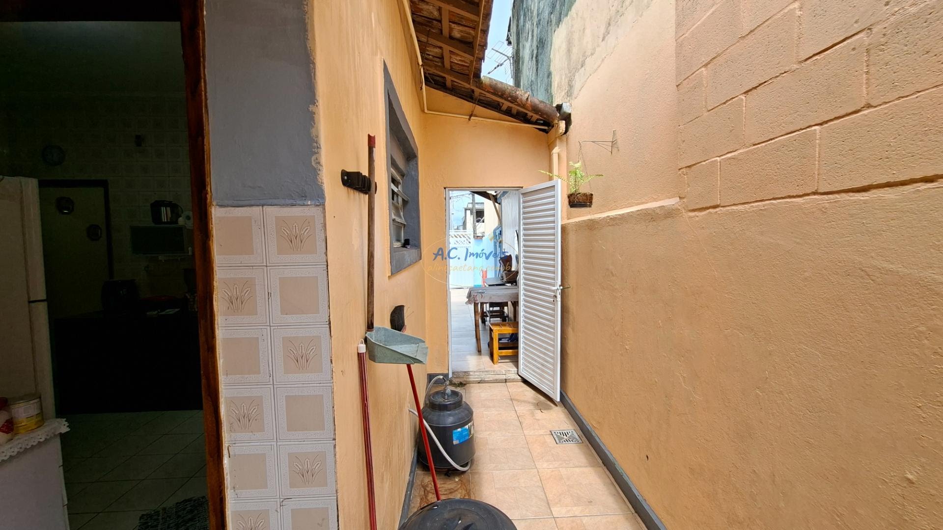 Casa à venda com 2 quartos, 1 suíte, 2 vagas e 143m² no Vila Tupi, Praia Grande (SP) — foto 18 de 26