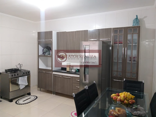 Sobrado no Parque Residencial Cocaia,5 dormitorios,4 vagas.