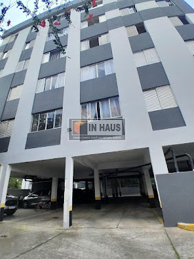 Apartamento 2 dorms com vaga próximo a Av Cupecê