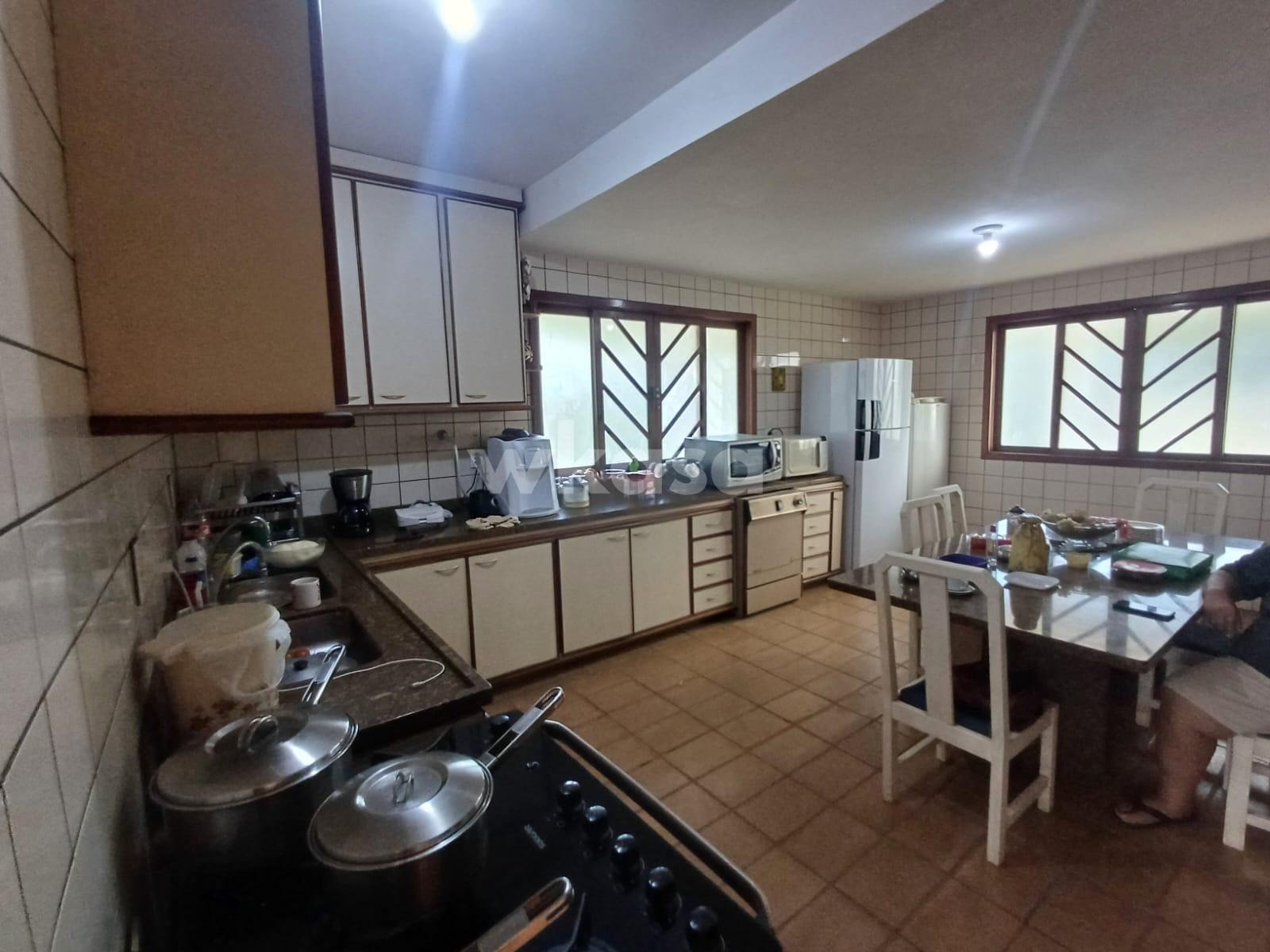 Casa à venda com 4 quartos, 1 suíte, 20 vagas e 404m² no Serra Sede, Serra (ES) — foto 7 de 15