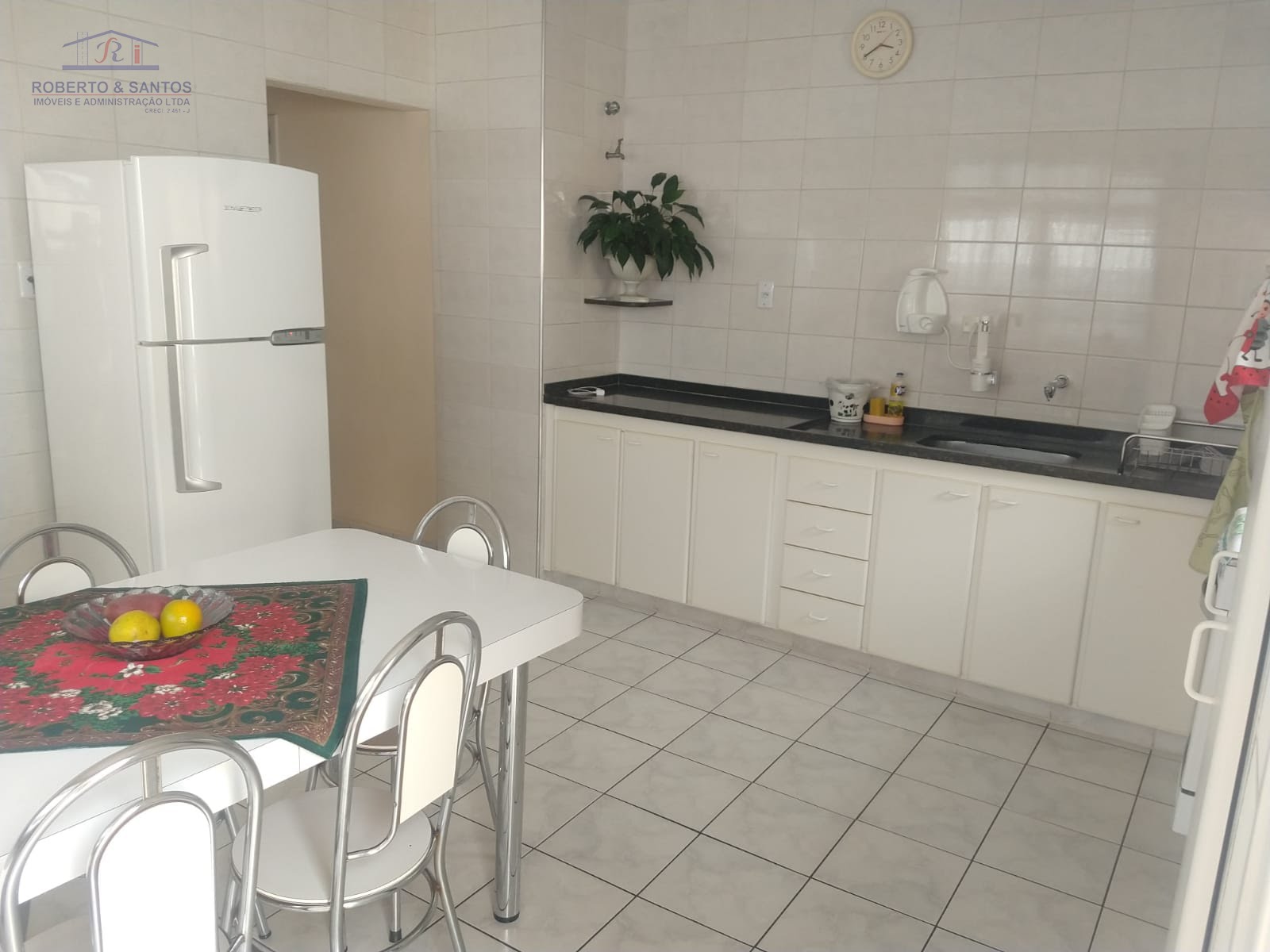 Cozinha, outra vista