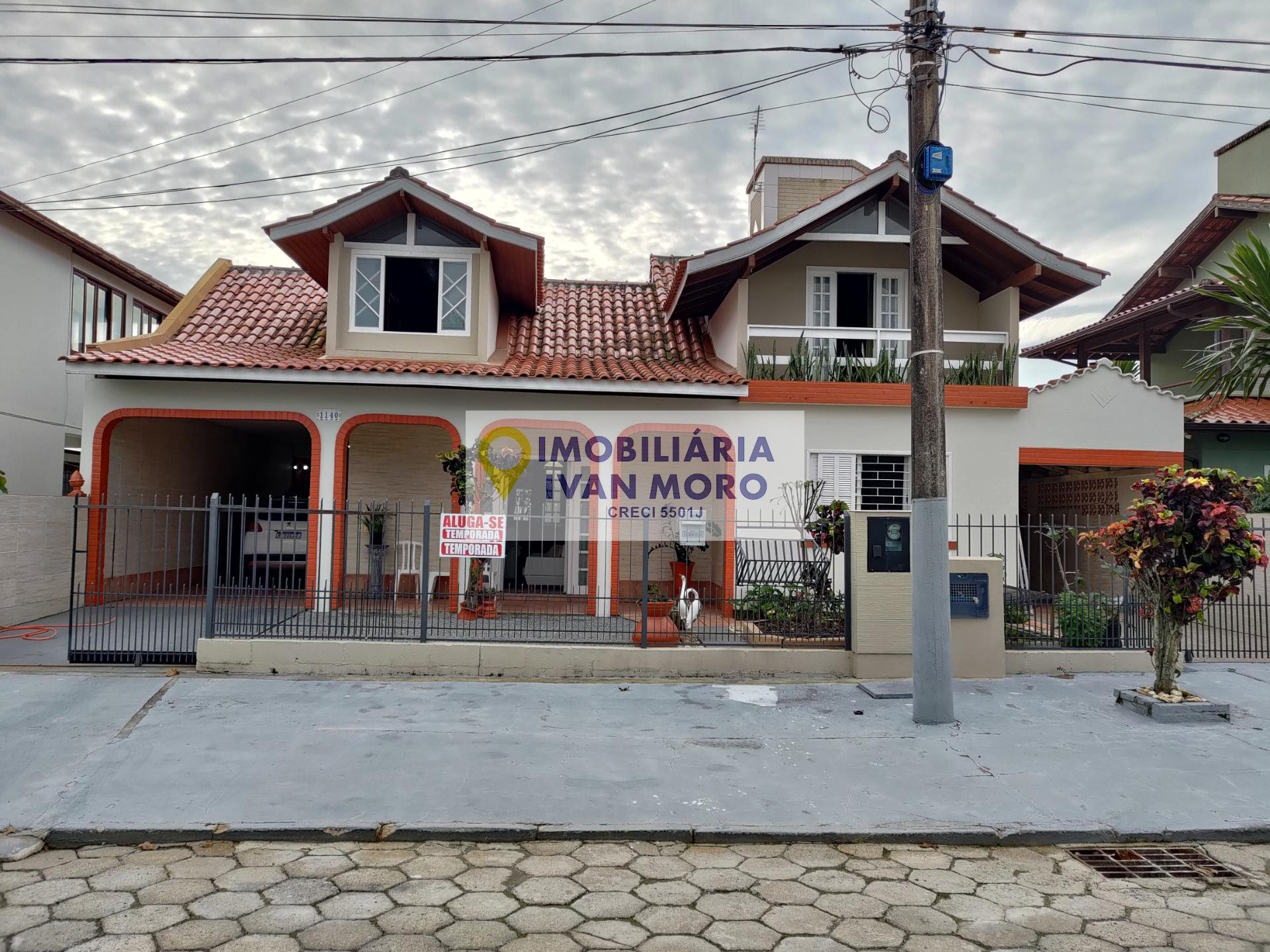 Casa para alugar com 4 quartos, 2 suítes, 3 vagas e 190m² no Daniela, Florianópolis (SC) — foto 2 de 30