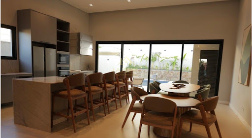 Casa no Condomínio em Alphaville  4 - Votorantim, SP - Pronta para morar - 04 Suites - 5 Banheiros - 4 vagas