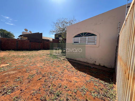 Lote / Terreno com Salão Comercial em Avenida Principal