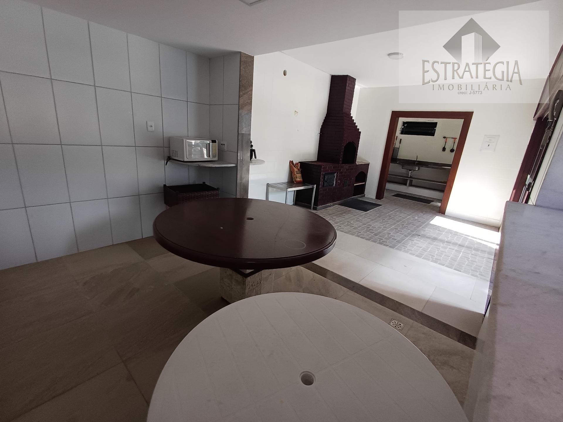 Apartamento à venda com 3 quartos, 1 suíte, 2 vagas e 120m² no Valparaíso, Petrópolis (RJ) — foto 26 de 28