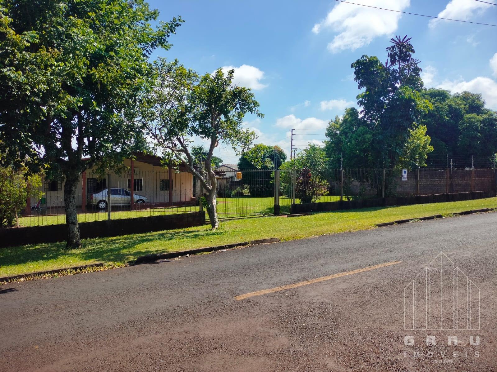 Casa no Jardim Icaray  -  Foz do Iguaçu
