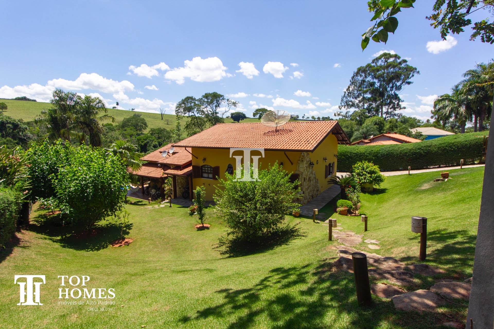 Casa/chácara de alto padrão à venda no condomínio Capela do Barreiro em Itatiba/SP