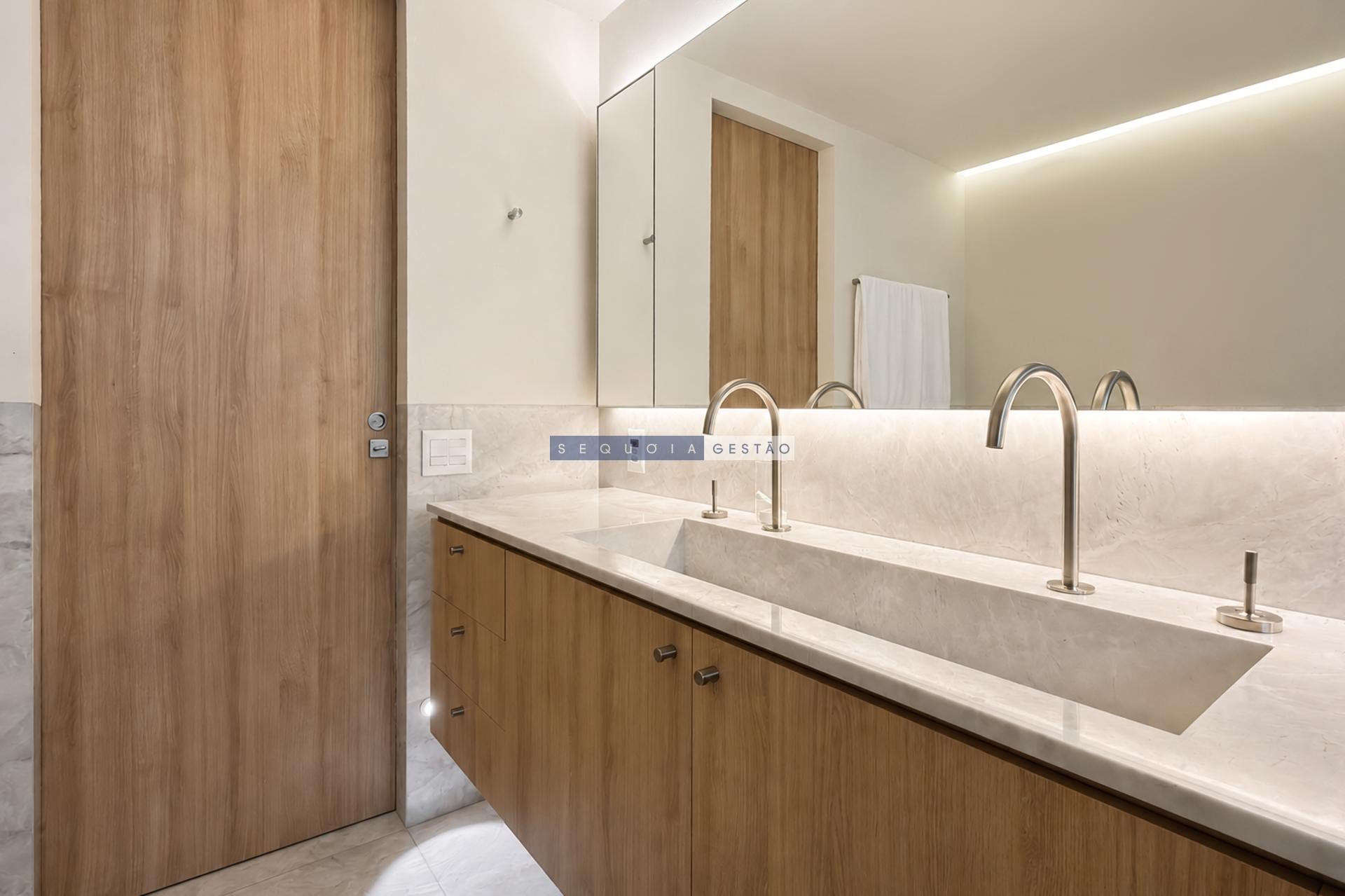 Apartamento à venda com 4 quartos, 3 suítes, 4 vagas e 396m² no Itaim Bibi, São Paulo (SP) — foto 23 de 30