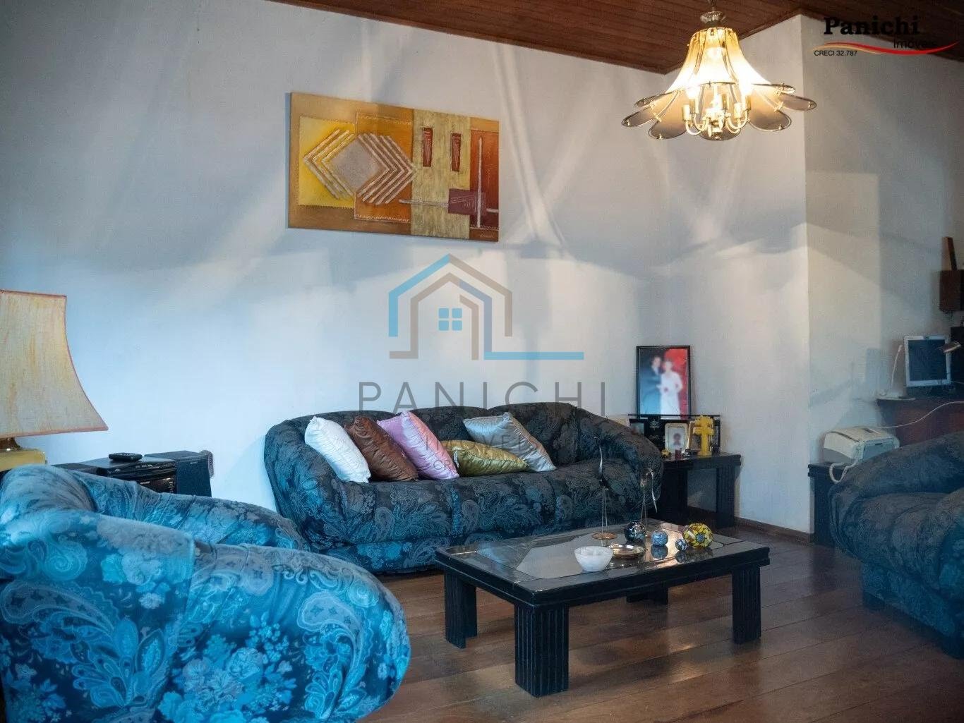 Casa para alugar com 5 quartos, 1 suíte, 3 vagas e 250m² no Centro, Ijuí (RS) — foto 15 de 18