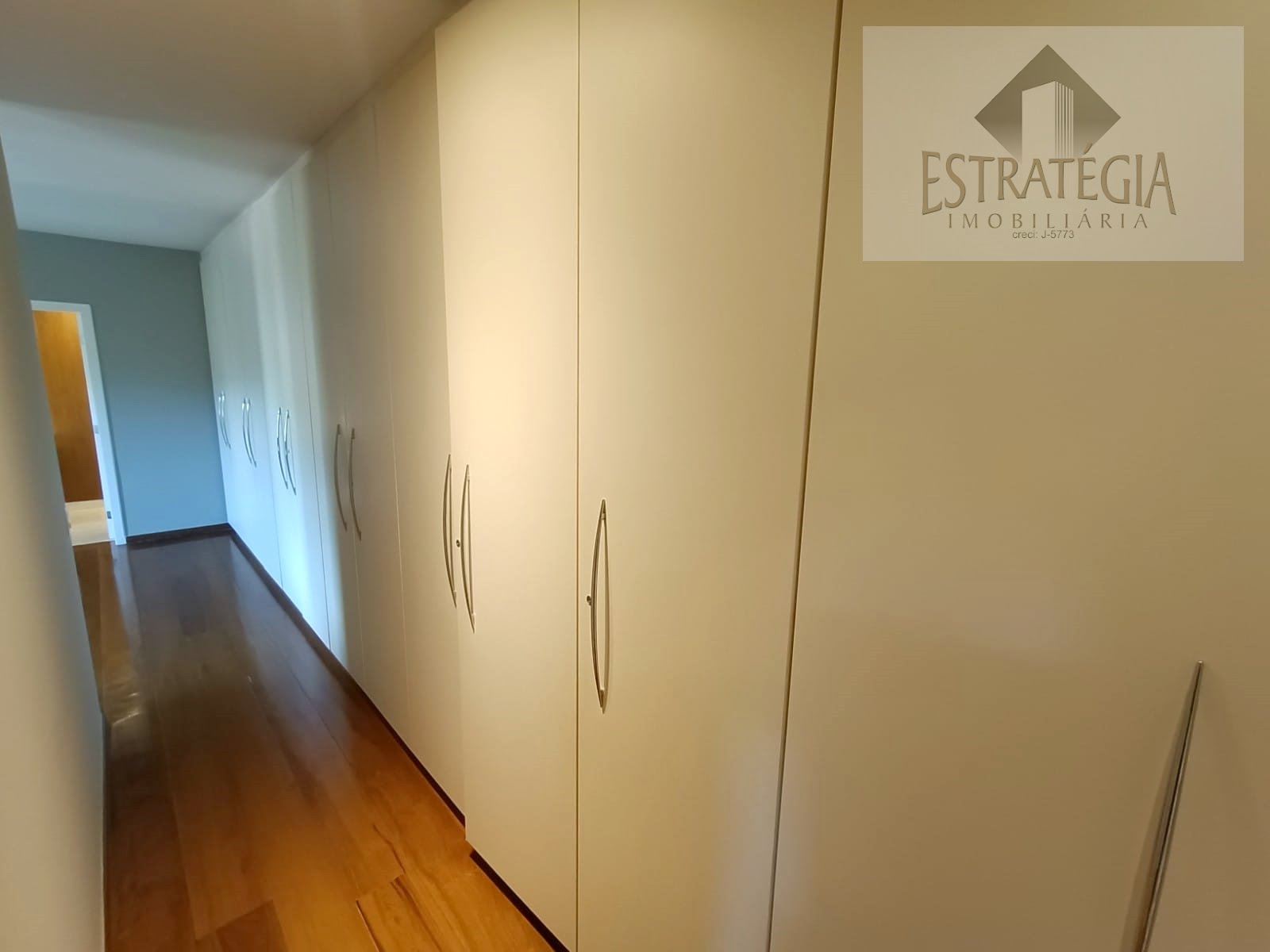 Apartamento à venda com 4 quartos, 2 suítes, 3 vagas e 250m² no Centro, Petrópolis (RJ) — foto 22 de 30