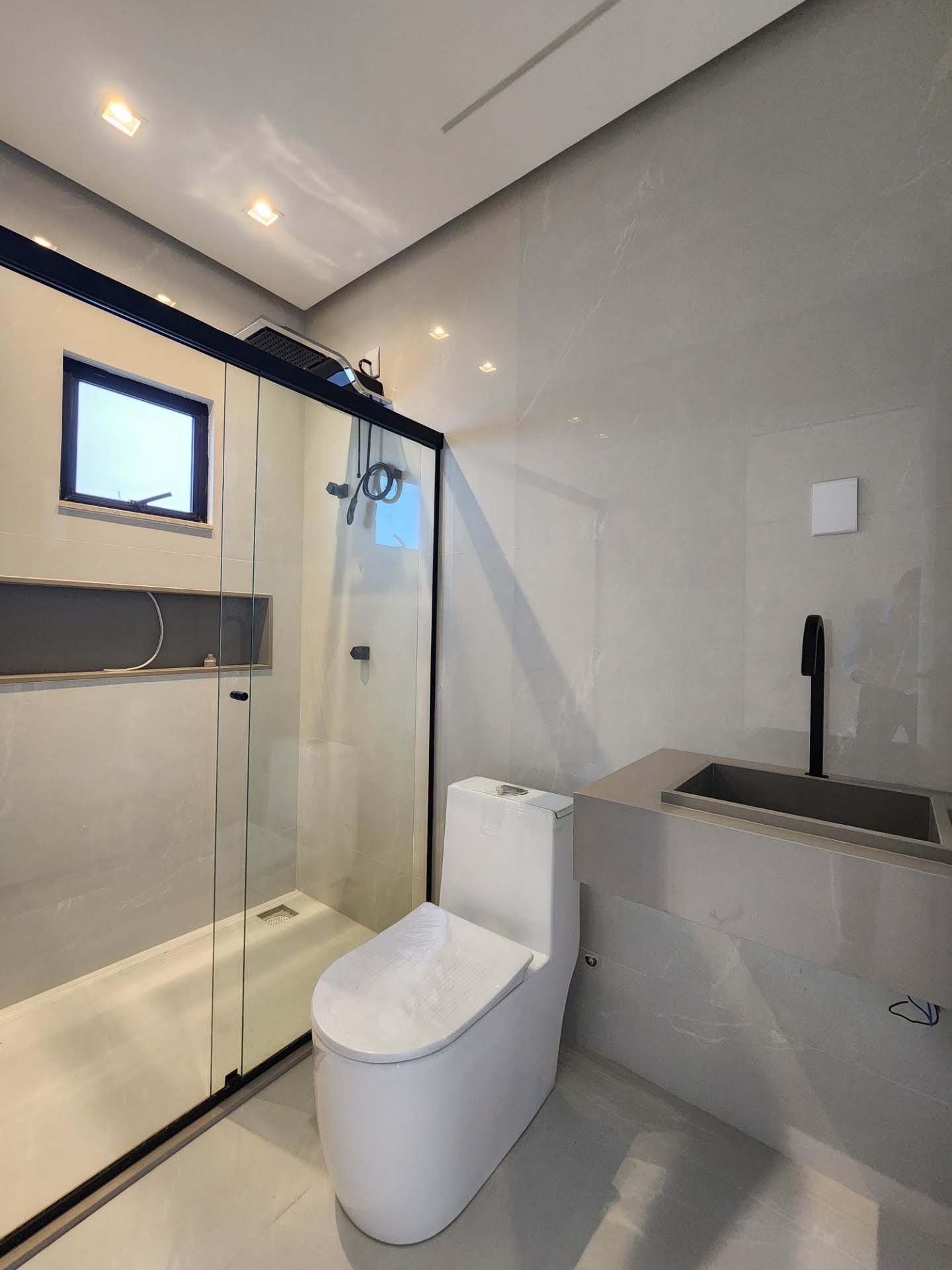 Casa à venda com 4 quartos, 4 suítes e 2 vagas no Papagaio, Feira de Santana (BA) — foto 22 de 27