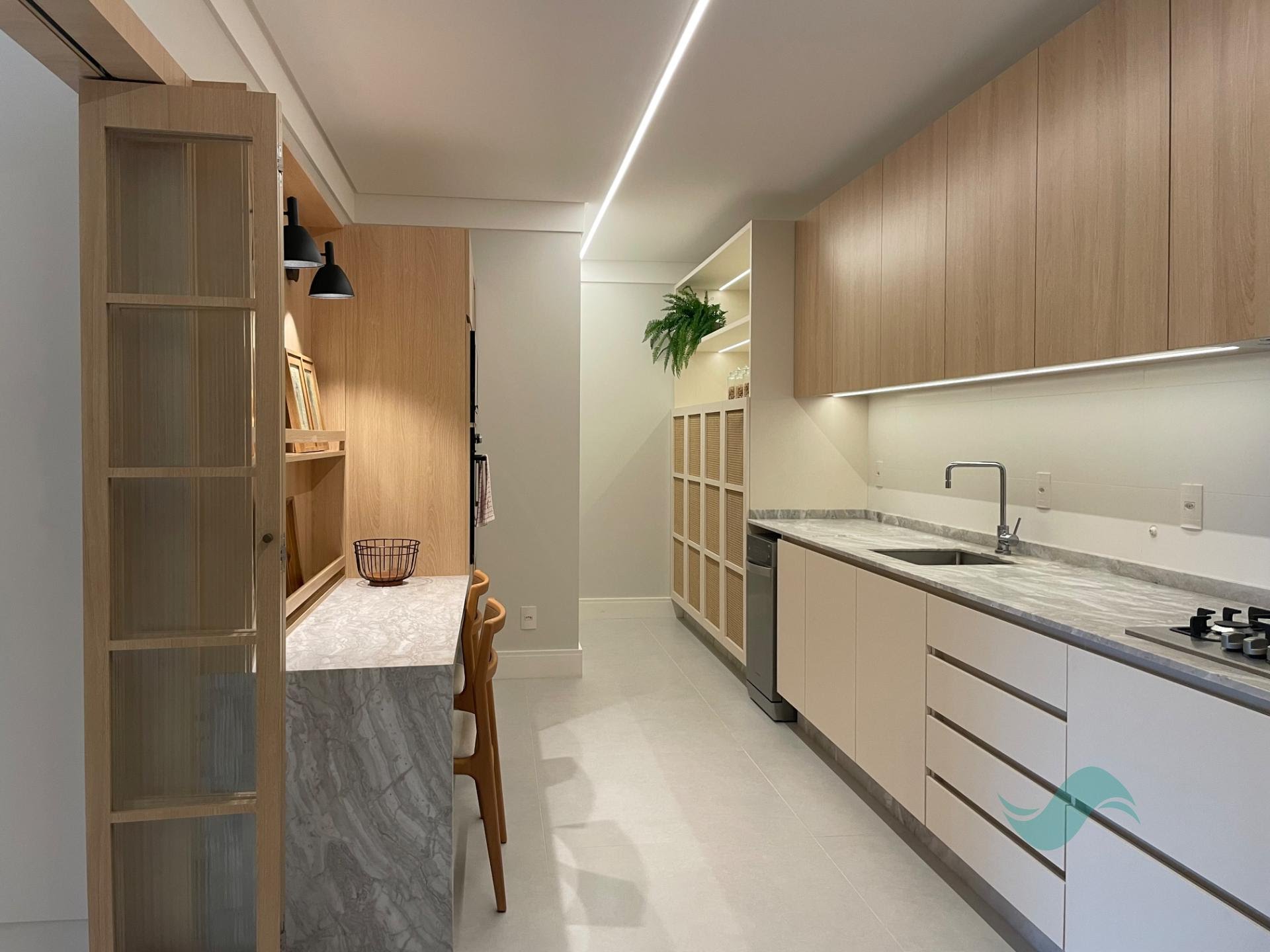 Apartamento à venda com 4 quartos, 4 suítes, 4 vagas e 258m² no Jurerê, Florianópolis (SC) — foto 16 de 24