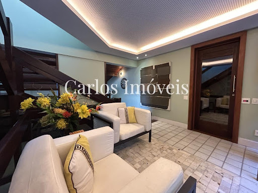 Casa Frente Mar para Temporada em Angra dos Reis / RJ no bairro Mombaça